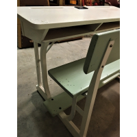 Vintage schoolbankje van de firma Rothuizen uit Heelsum nr 8